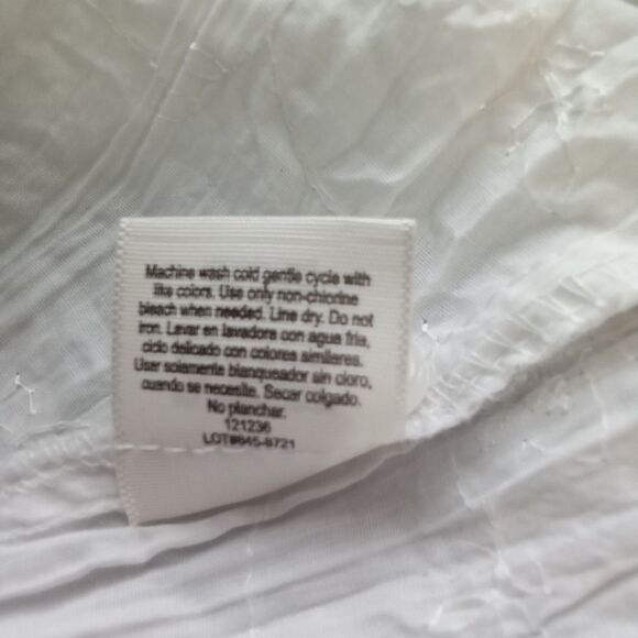 Unbranded Womens Medium White 3/sleeve‎ Buton Up Blouse Floral - Picture 16 of 16